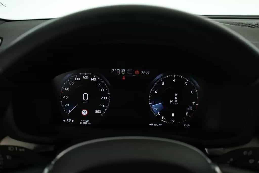 Volvo S60 B4 R-Design LED HarmanK Pilot KeyGo STHZ 360 01/2022-photo-11