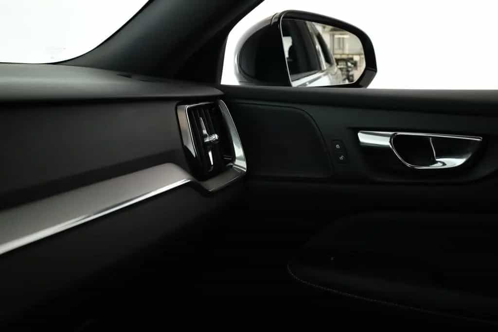 Volvo S60 B4 R-Design LED HarmanK Pilot KeyGo STHZ 360 01/2022-photo-12