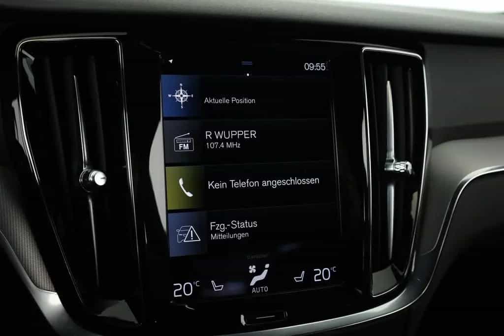 Volvo S60 B4 R-Design LED HarmanK Pilot KeyGo STHZ 360 01/2022-photo-15