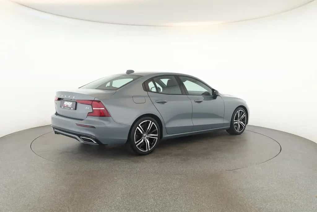 Volvo S60 B4 R-Design LED HarmanK Pilot KeyGo STHZ 360 01/2022-photo-26