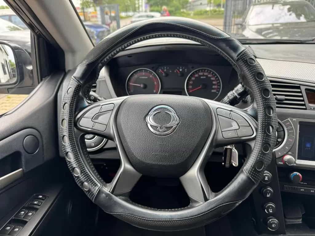 Ssangyong Actyon Sports 200 Xdi 4WD-Automatik 08/2015-photo-12