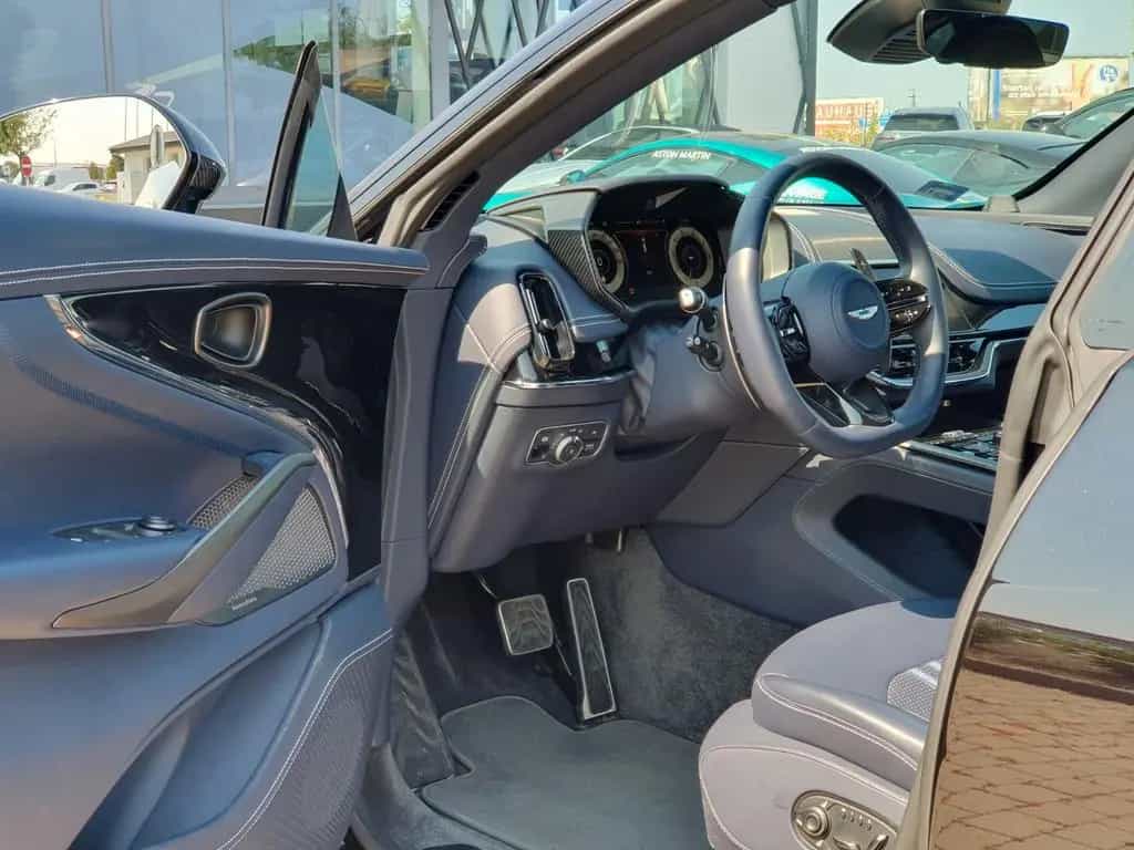 Aston Martin DBX 4.0 V8 DBX707 09/2024-photo-7