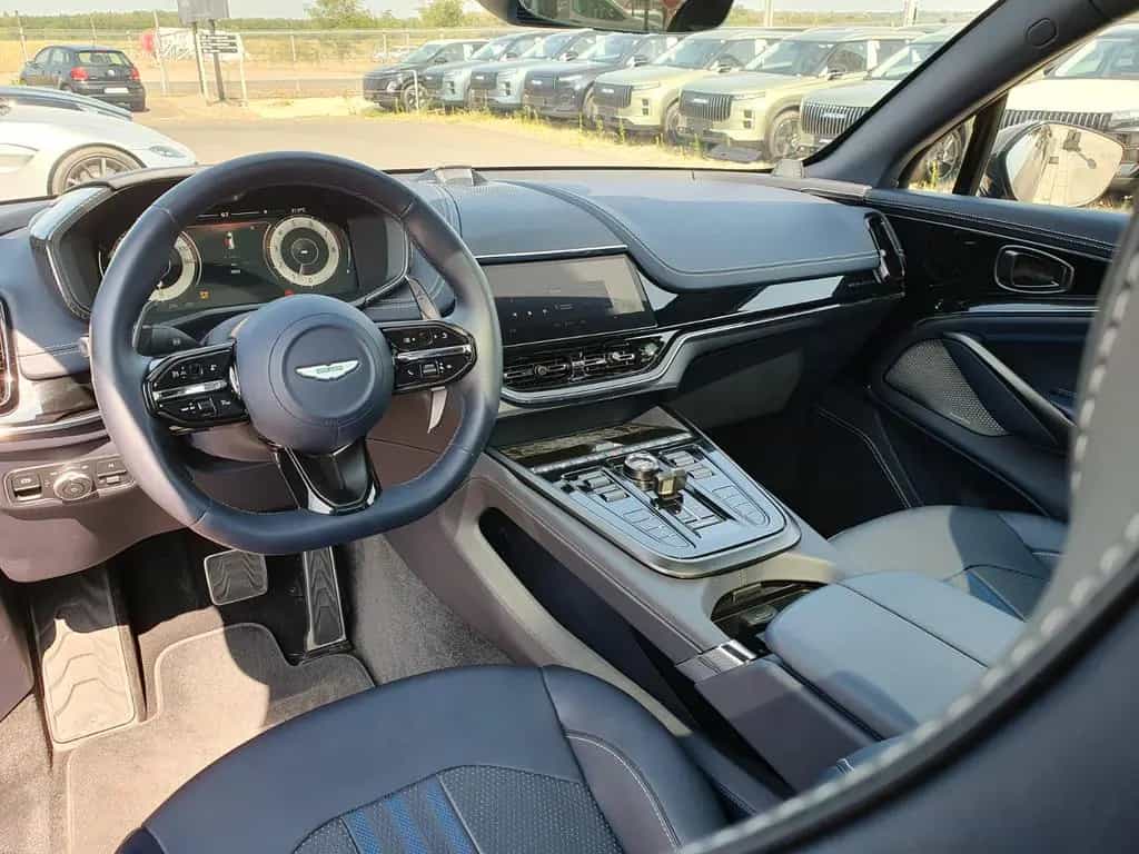Aston Martin DBX 4.0 V8 DBX707 09/2024-photo-8