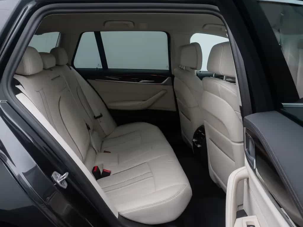 BMW 520 d Luxury Line Kamera DAB HiFi WLAN Alarm 19" 05/2023-photo-26