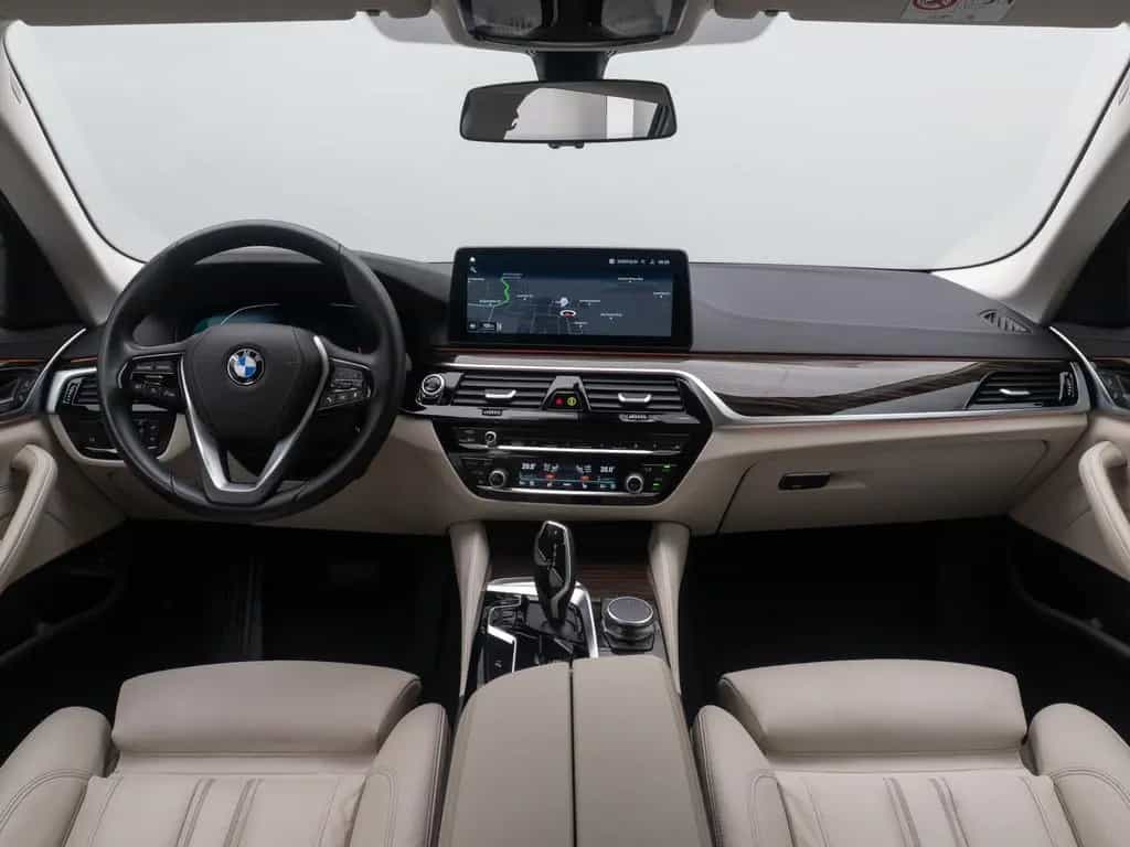 BMW 520 d Luxury Line Kamera DAB HiFi WLAN Alarm 19" 05/2023-photo-37