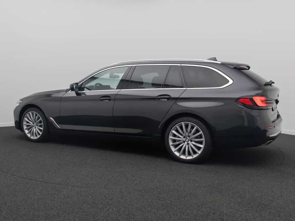 BMW 520 d Luxury Line Kamera DAB HiFi WLAN Alarm 19" 05/2023-photo-9