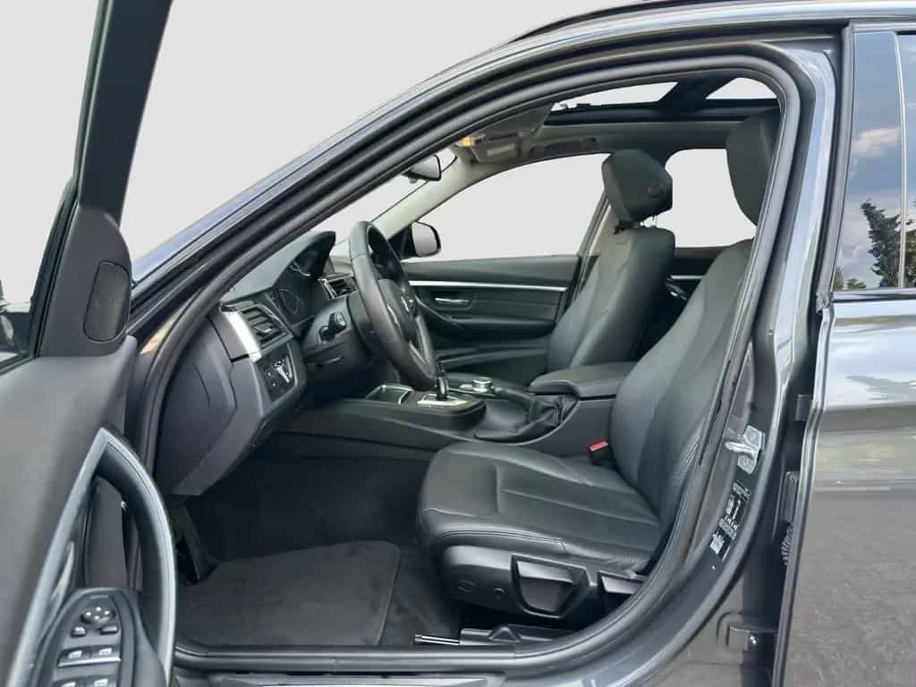 BMW 320 iT Luxury AD.LED CARPLAY PANO LEDER KAMERA 05/2019-photo-14