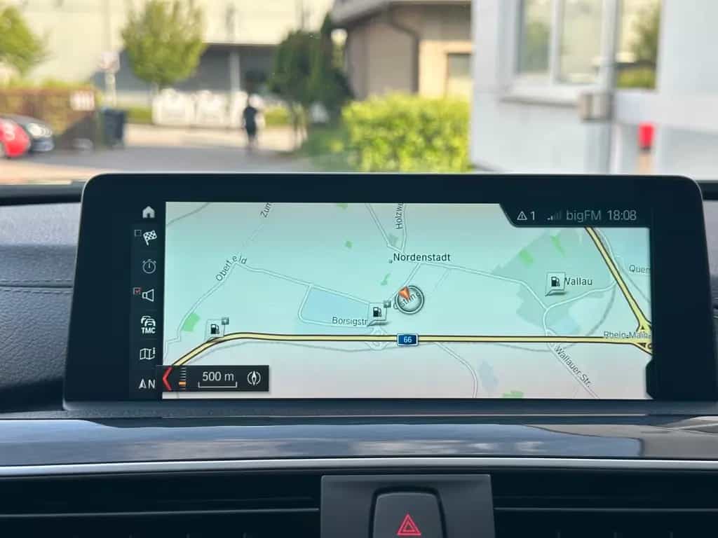 BMW 320 iT Luxury AD.LED CARPLAY PANO LEDER KAMERA 05/2019-photo-21