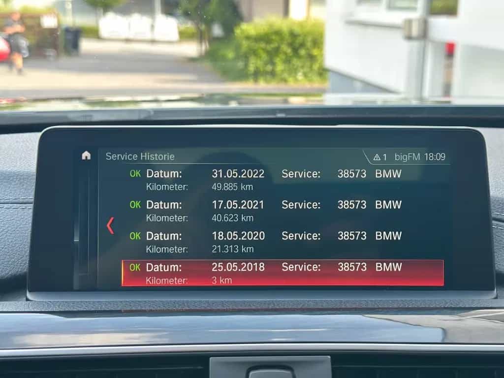BMW 320 iT Luxury AD.LED CARPLAY PANO LEDER KAMERA 05/2019-photo-23