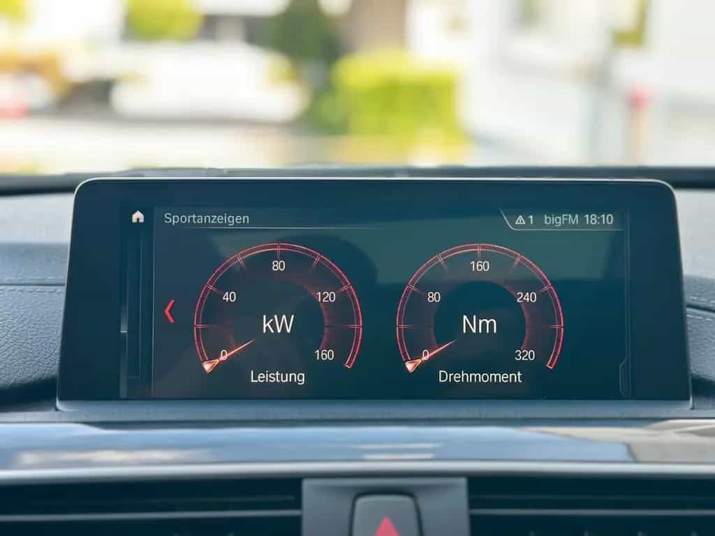 BMW 320 iT Luxury AD.LED CARPLAY PANO LEDER KAMERA 05/2019-photo-25