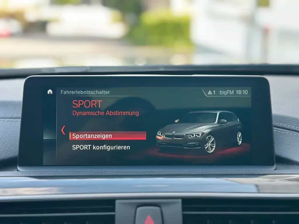 BMW 320 iT Luxury AD.LED CARPLAY PANO LEDER KAMERA 05/2019-photo-26