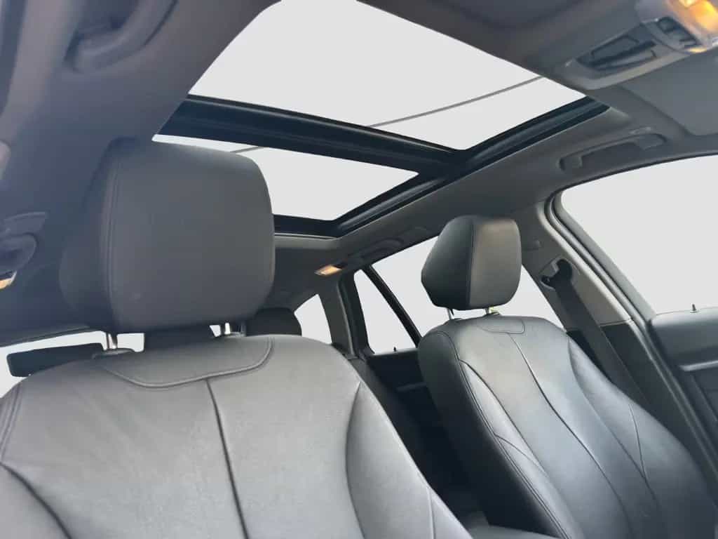BMW 320 iT Luxury AD.LED CARPLAY PANO LEDER KAMERA 05/2019-photo-30