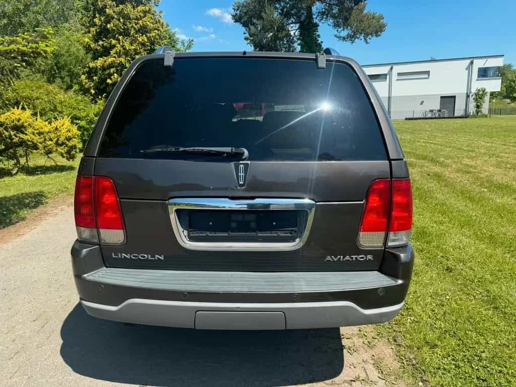 Lincoln Aviator 10/2004-photo-3