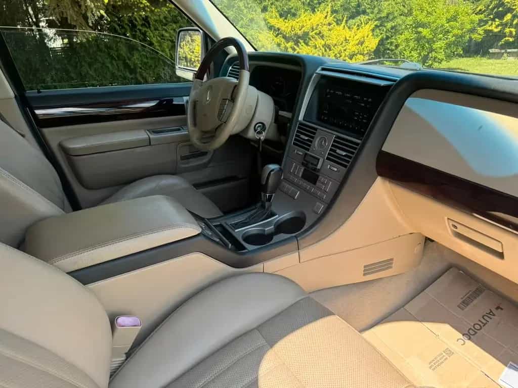 Lincoln Aviator 10/2004-photo-5
