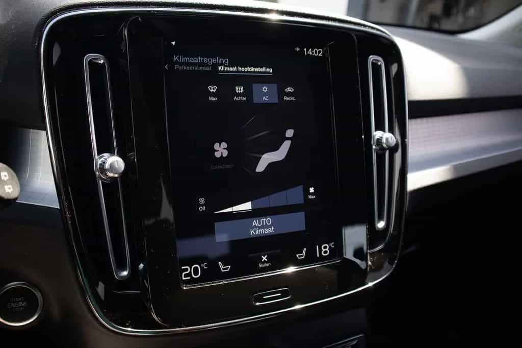 Volvo XC40 T2, HARMAN/KARDON, CAMERA, LED, APPLE/ANDRO 01/2021-photo-14
