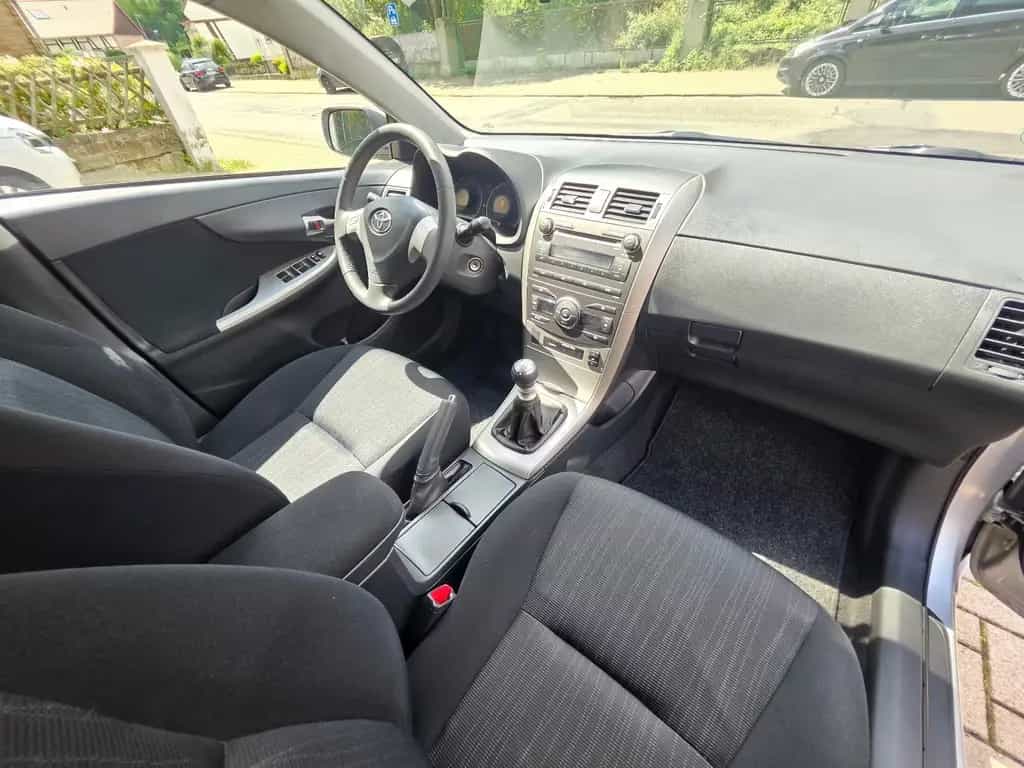 Toyota Corolla 1.6 Luna 29TKM! TÜV 03/28! 01/2011-photo-19