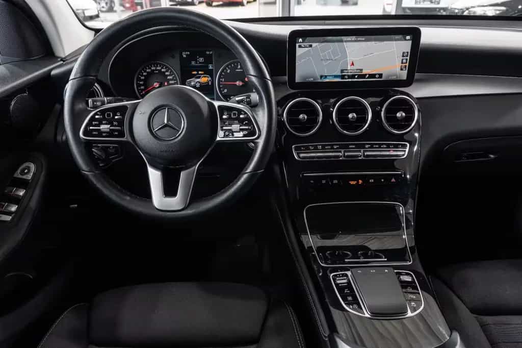 Mercedes-Benz GLC 200 d 4Matic*LED-HIGH-PERF*NAVI*PDC*1.HAND 08/2020-photo-13