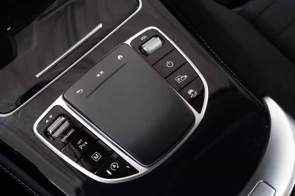 Mercedes-Benz GLC 200 d 4Matic*LED-HIGH-PERF*NAVI*PDC*1.HAND 08/2020-photo-18