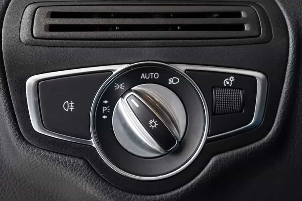 Mercedes-Benz GLC 200 d 4Matic*LED-HIGH-PERF*NAVI*PDC*1.HAND 08/2020-photo-19