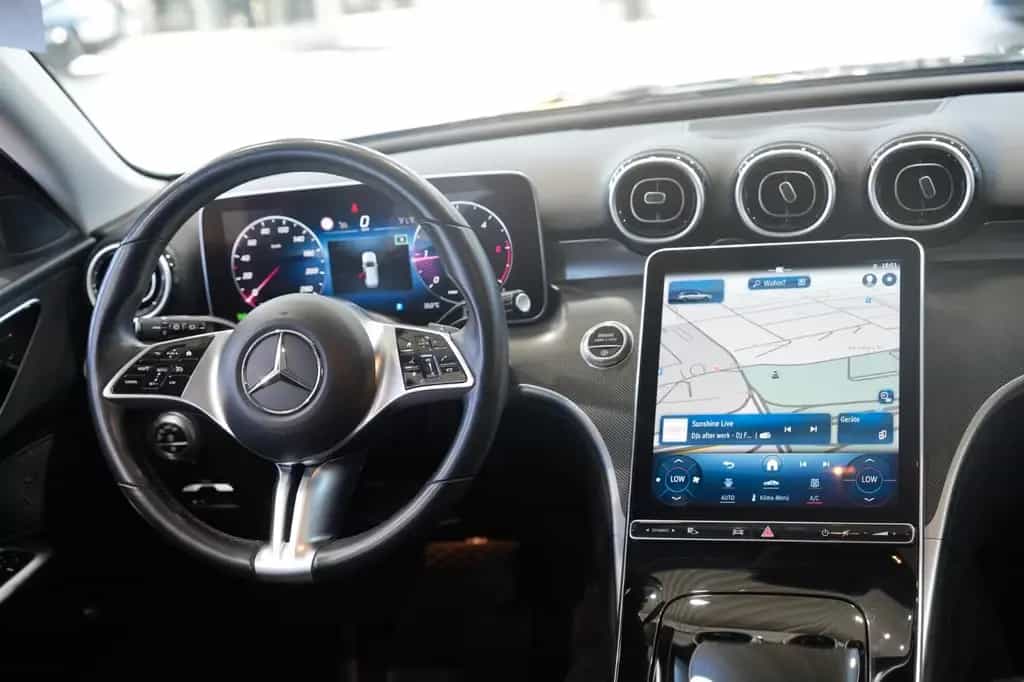 Mercedes-Benz C 220 d T*AVANTGRADE*LEDER*NAVI+*PANO*LED*DAB 03/2022-photo-13