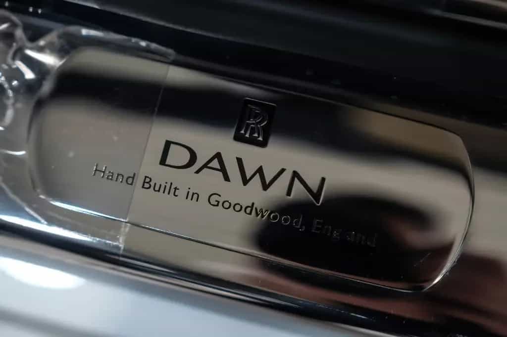 Rolls-Royce Dawn *BESPOKE*MASSAGE*HEAD-UP*21"LM*TV*SOFT-CLOSE 09/2016-photo-12