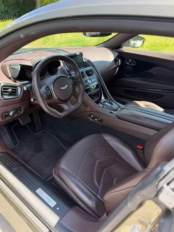 Aston Martin DBS Superleggera V12 /Arden Green /Carbon /B&O 07/2021-photo-10