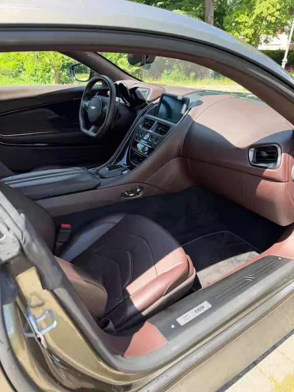 Aston Martin DBS Superleggera V12 /Arden Green /Carbon /B&O 07/2021-photo-11