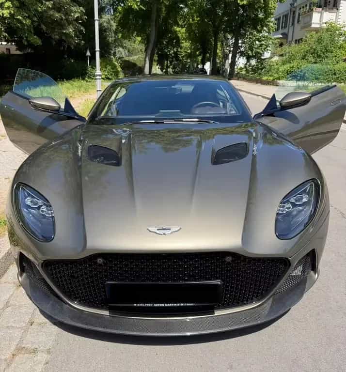 Aston Martin DBS Superleggera V12 /Arden Green /Carbon /B&O 07/2021-photo-2
