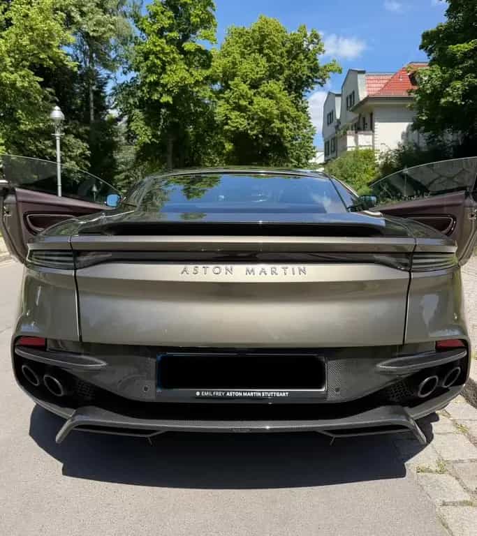 Aston Martin DBS Superleggera V12 /Arden Green /Carbon /B&O 07/2021-photo-3