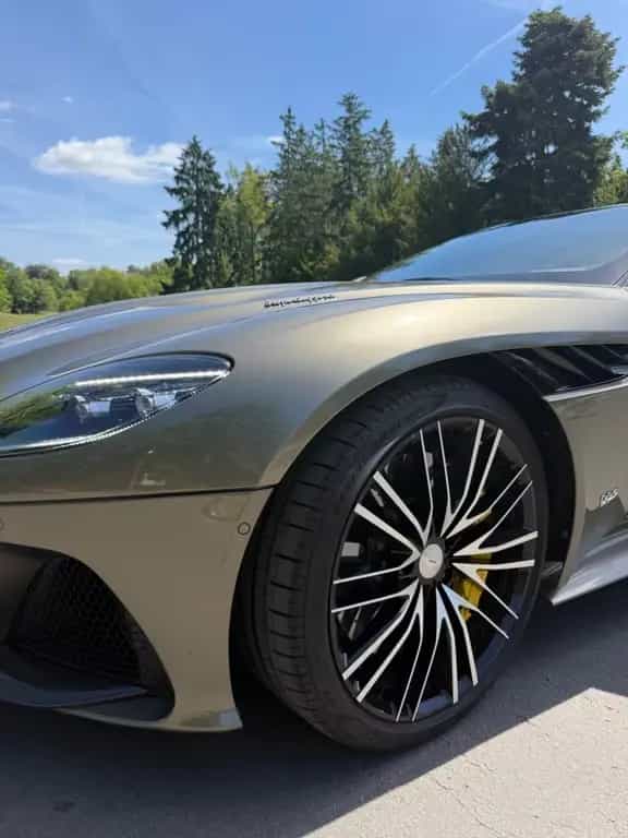 Aston Martin DBS Superleggera V12 /Arden Green /Carbon /B&O 07/2021-photo-4
