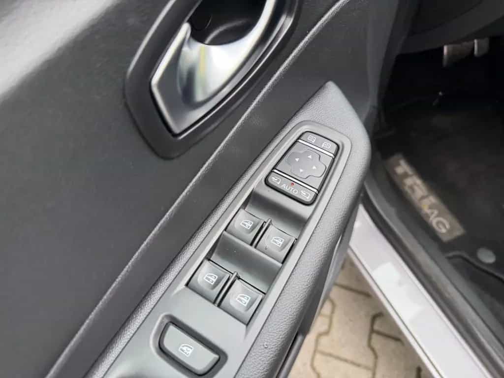 Renault Captur Intens/KAMERA/AUTOMATIK/TEMPOMAT/AHK 04/2018-photo-9
