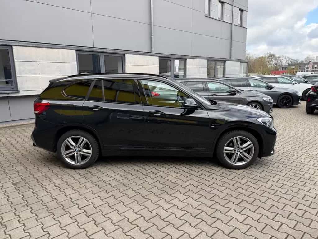 BMW X1 sDrive 18 d/M SPORTPAKET/LED/KAMERA/LEDER/AUT 08/2021-photo-6