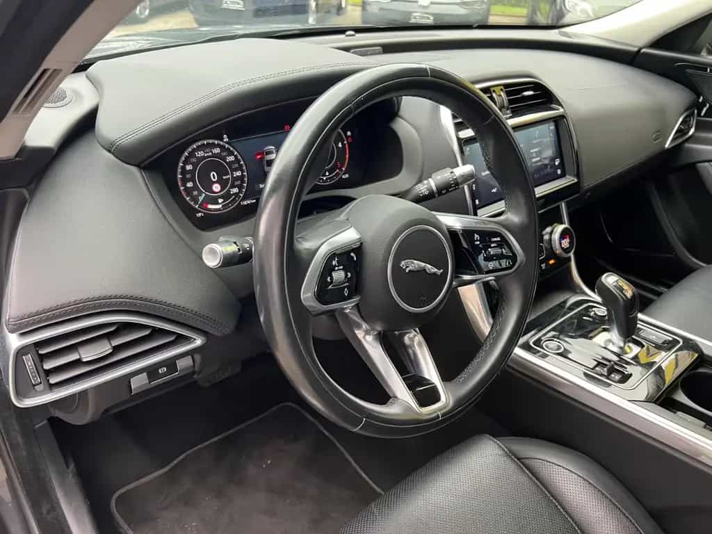 Jaguar XE S/LEDER/NAVI/TEMPOMAT/AUTOMATIK/DAB/MEMORY 04/2021-photo-11