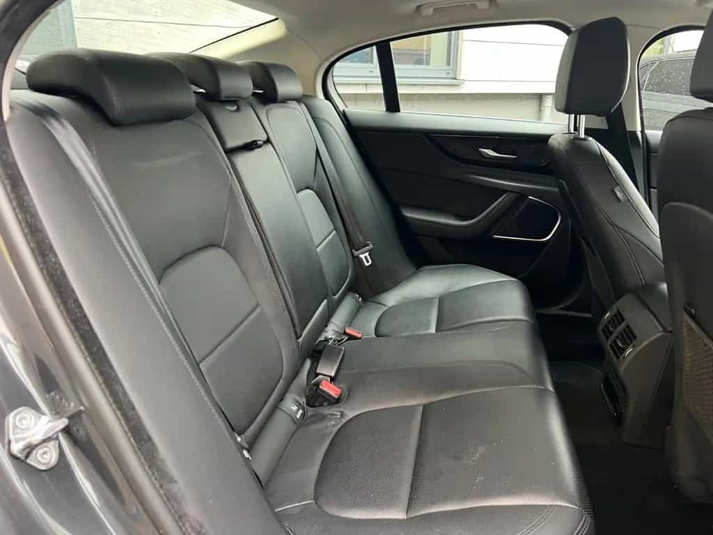 Jaguar XE S/LEDER/NAVI/TEMPOMAT/AUTOMATIK/DAB/MEMORY 04/2021-photo-21