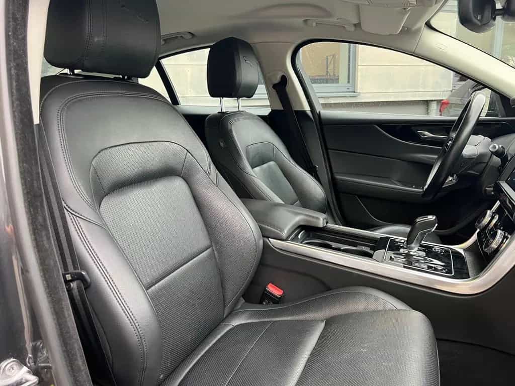 Jaguar XE S/LEDER/NAVI/TEMPOMAT/AUTOMATIK/DAB/MEMORY 04/2021-photo-23
