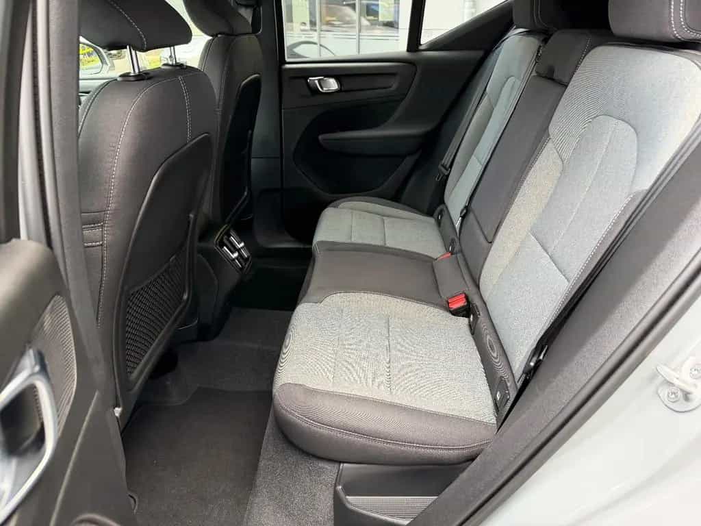 Volvo XC40 Core 2WD/SHZ/KLIMA/AUTOMATIK/LED/ 08/2023-photo-18