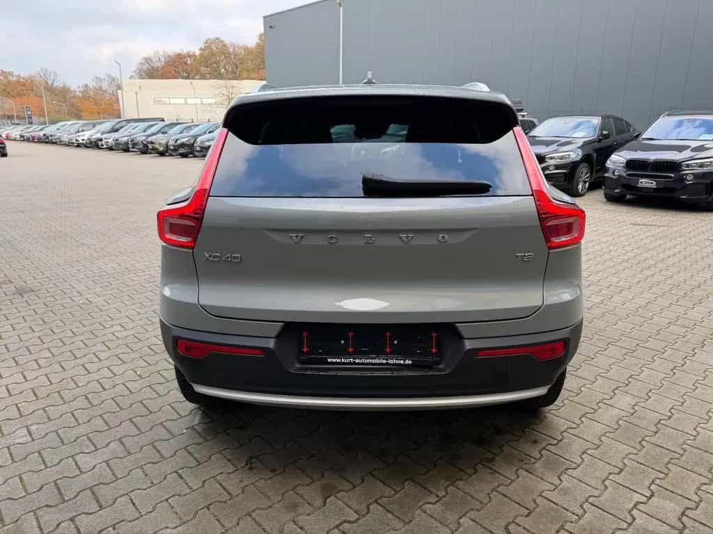 Volvo XC40 Core 2WD/SHZ/KLIMA/AUTOMATIK/LED/ 08/2023-photo-4