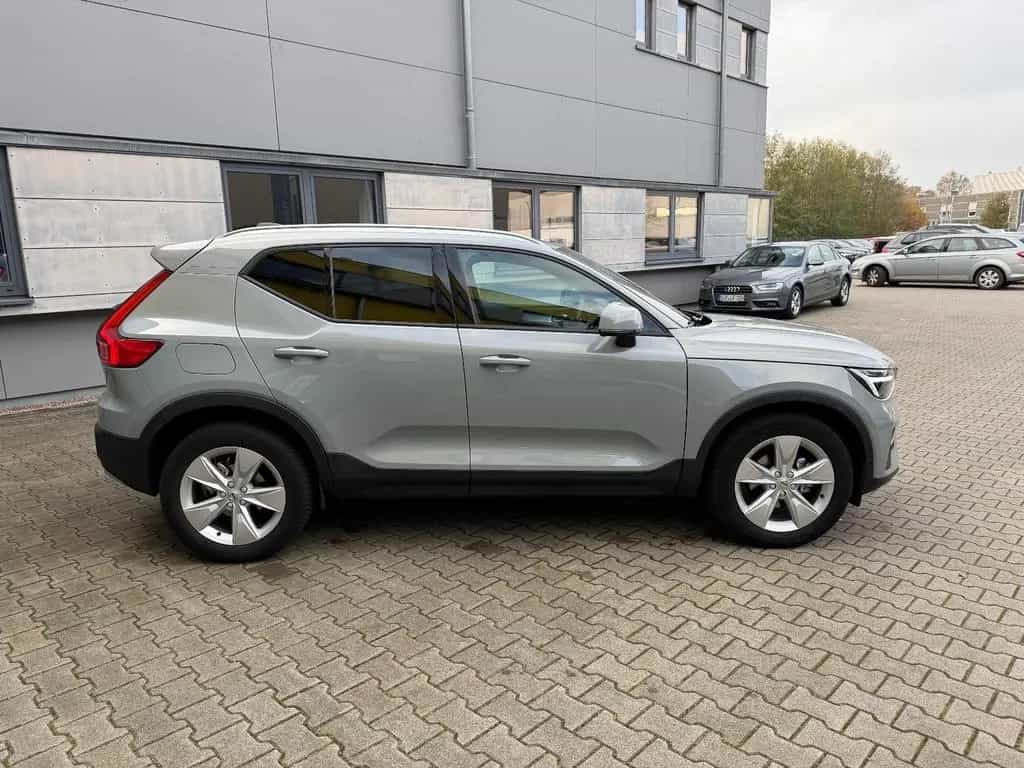 Volvo XC40 Core 2WD/SHZ/KLIMA/AUTOMATIK/LED/ 08/2023-photo-6
