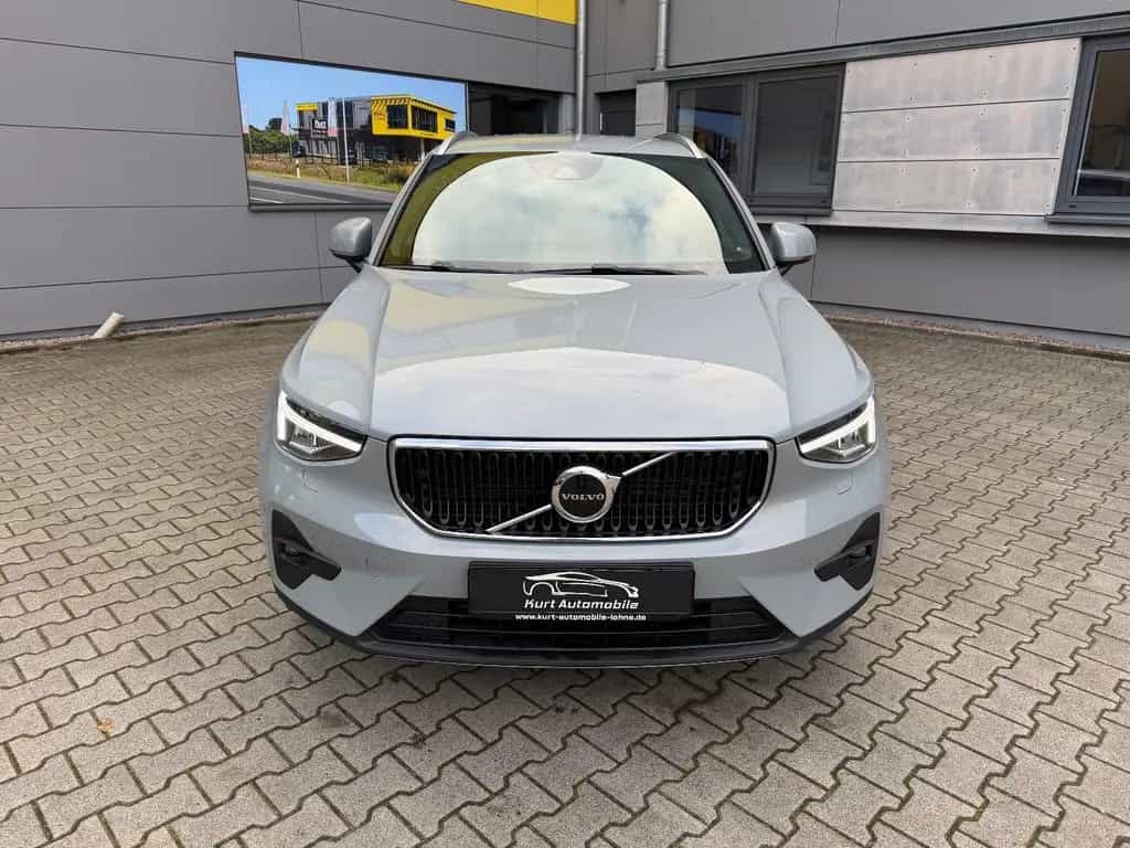 Volvo XC40 Core 2WD/SHZ/KLIMA/AUTOMATIK/LED/ 08/2023-photo-8