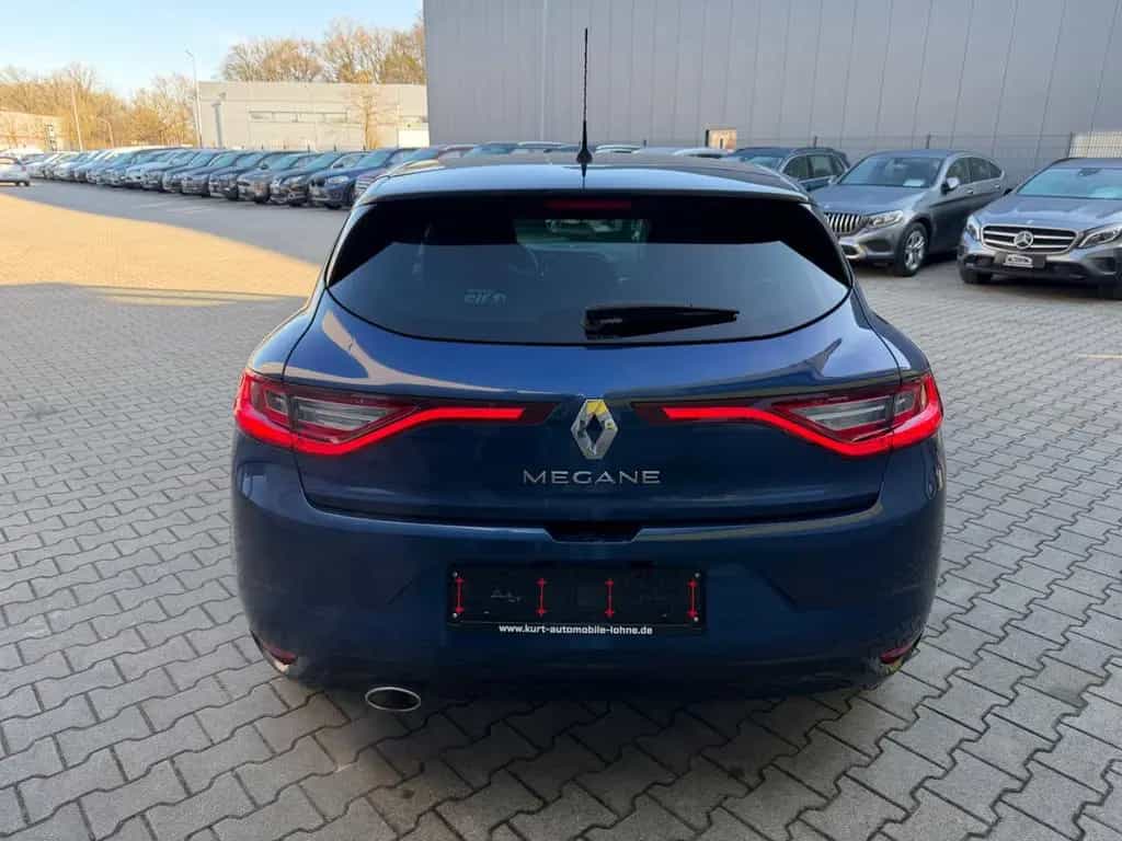 Renault Megane IV Lim. BOSE-Edition/LED/SHZ/KEYLESS 10/2018-photo-4