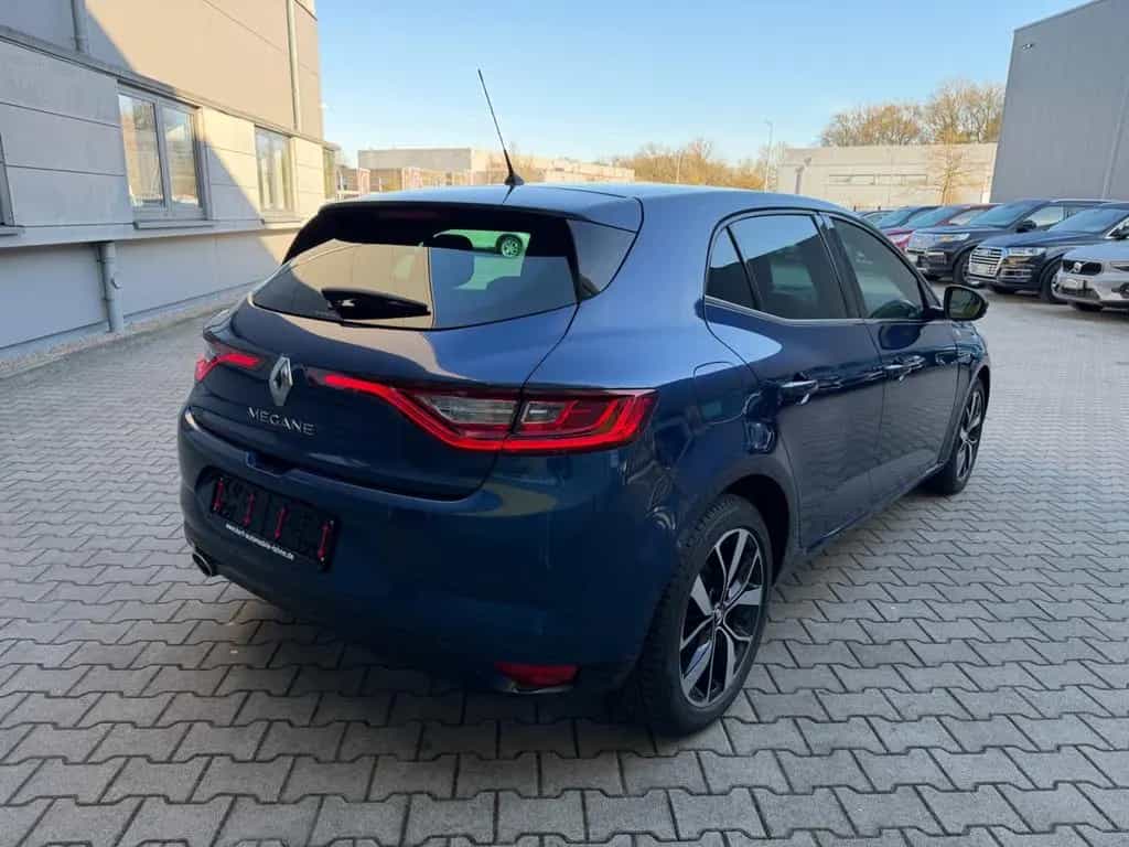 Renault Megane IV Lim. BOSE-Edition/LED/SHZ/KEYLESS 10/2018-photo-5