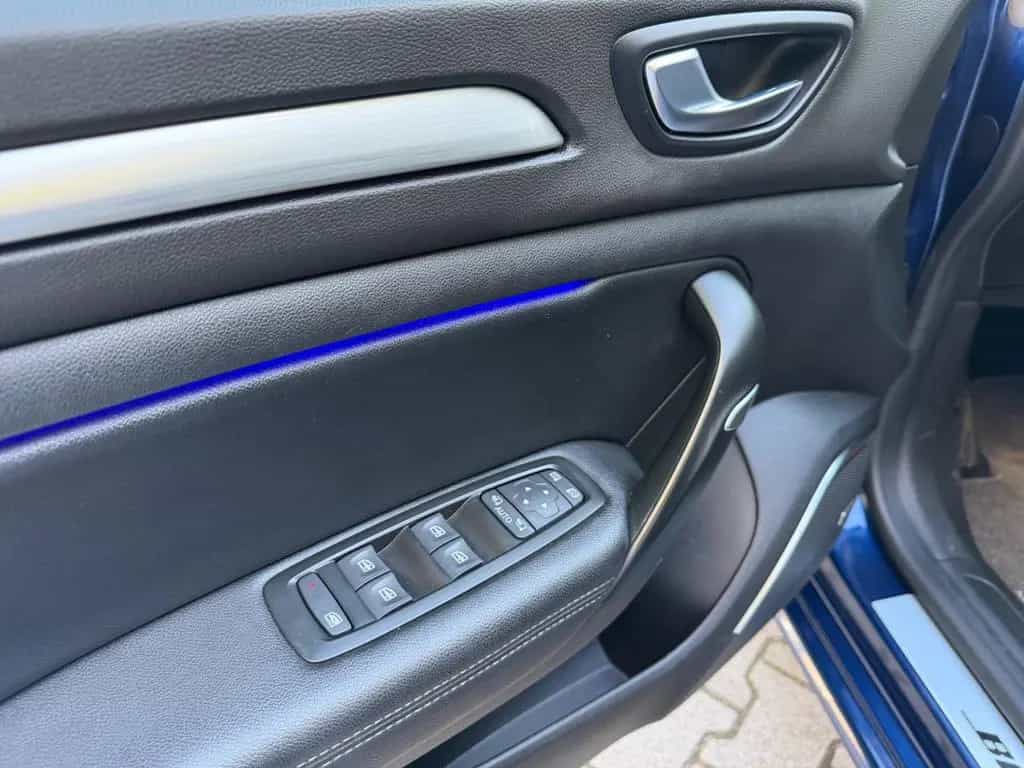 Renault Megane IV Lim. BOSE-Edition/LED/SHZ/KEYLESS 10/2018-photo-9