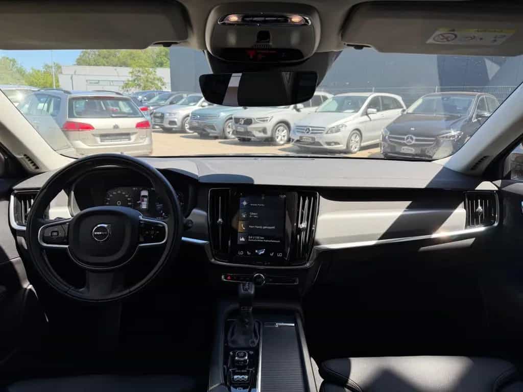 Volvo V90 Kombi Momentum/KAMERA/LEDER/AUTOMATIK/PANO/ 11/2018-photo-16
