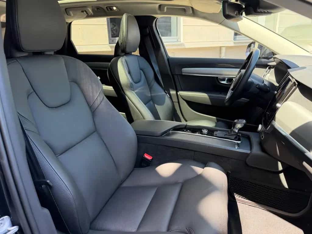 Volvo V90 Kombi Momentum/KAMERA/LEDER/AUTOMATIK/PANO/ 11/2018-photo-29