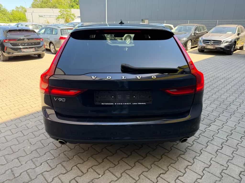 Volvo V90 Kombi Momentum/KAMERA/LEDER/AUTOMATIK/PANO/ 11/2018-photo-4