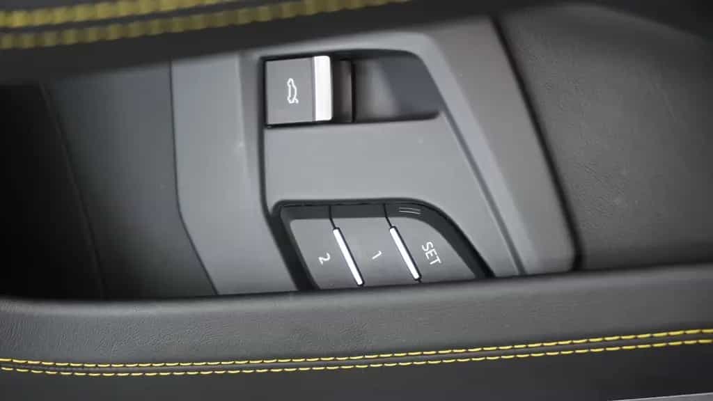 Lamborghini Urus 4.0 NIGHT*FOND*ADAS*MASSAGE*22*FULL-OPTIONS 11/2018-photo-24
