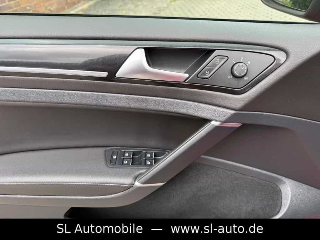 Volkswagen Golf VII Lim. R BMT/Start-Stopp 4Motion Navi Kam 08/2017-photo-5