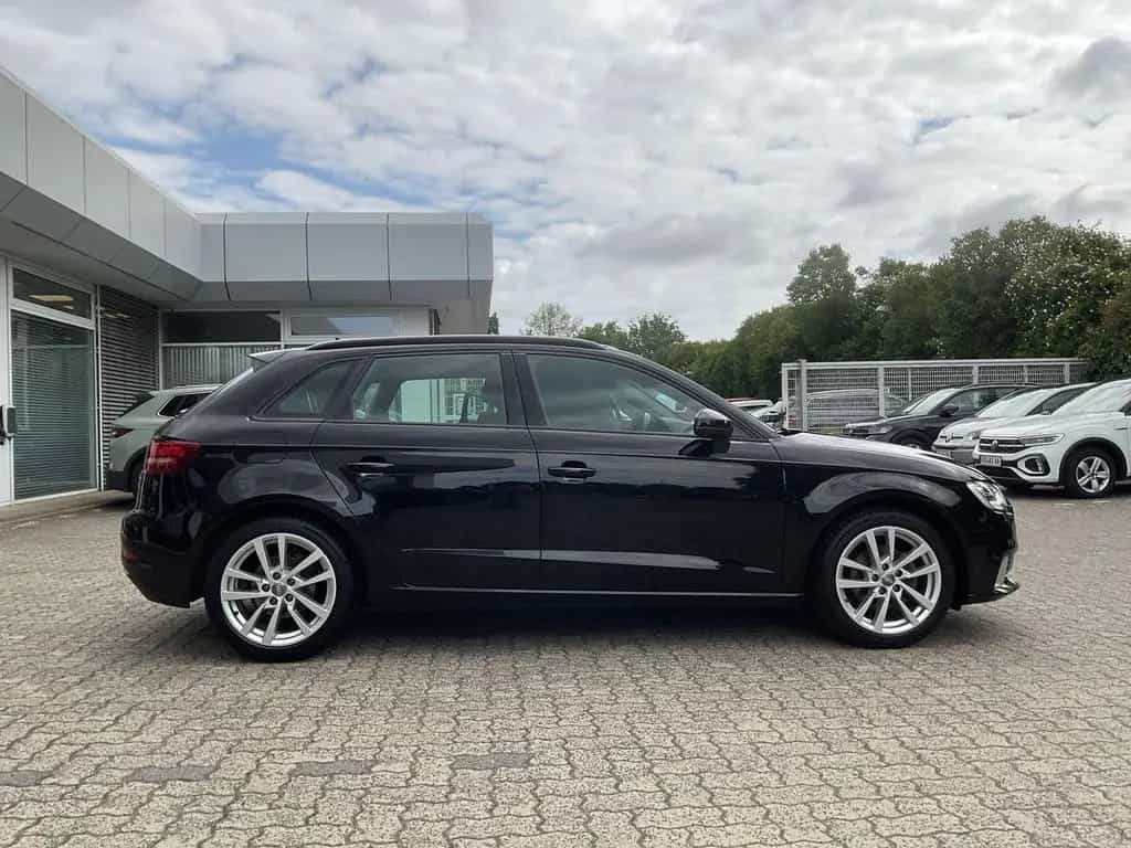 Audi A3 Sportback 30 1.0 TFSI sport PDC Soundsystem S 04/2019-photo-4