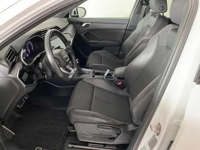 Audi Q3 S line 45 TFSI S tronic quattro PANO+NAVI+KAM 09/2019-photo-4