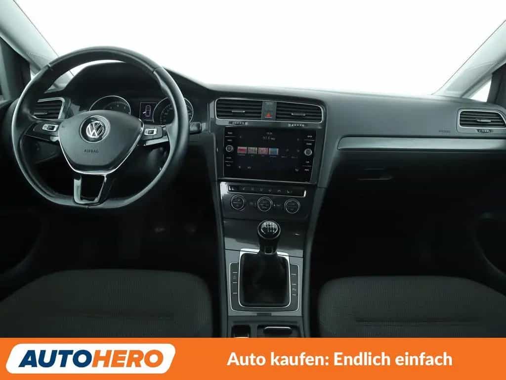 Volkswagen Golf VII 1.0 TSI Comfortline BMT *PDC*SHZ*KLIMA* 09/2017-photo-11